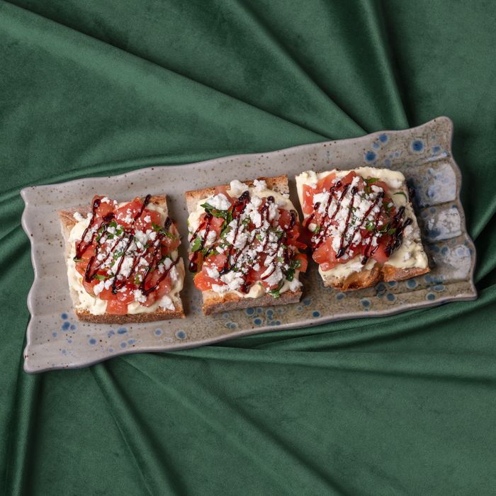 Tulum Peynirli Bruschetta