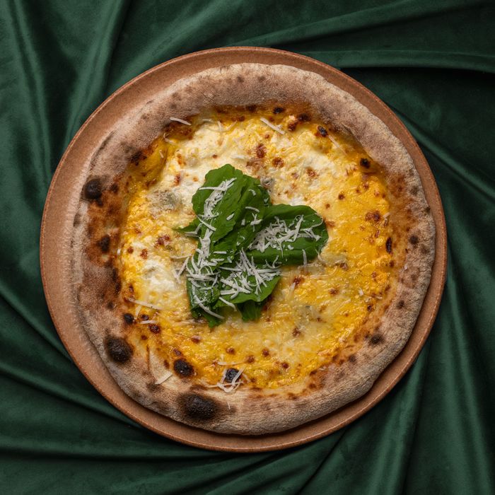 4 Peynirli Pizza