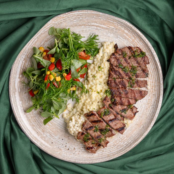 Kuskuslu Steak Bowl