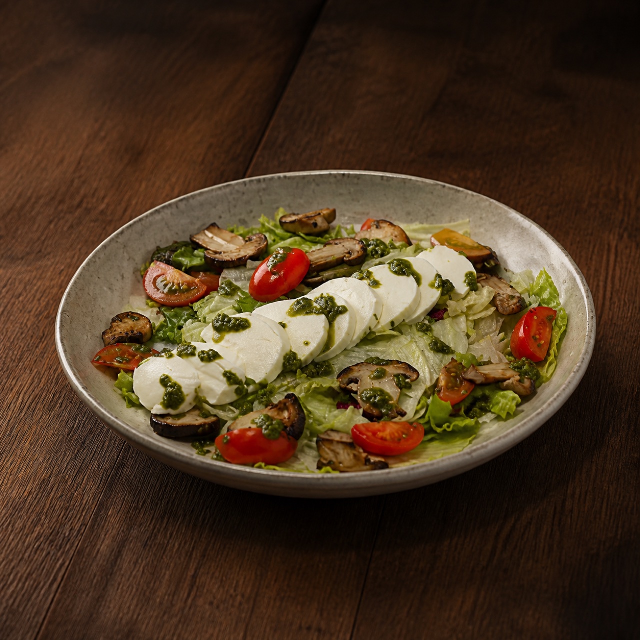 Mozzarella Izgara Mantar Salata