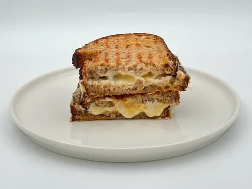 4 Peynirli Tost
